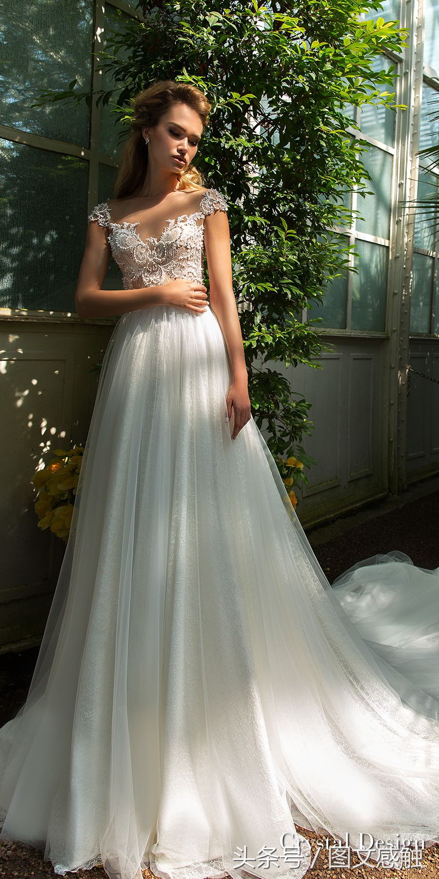 水晶设计2018婚纱“皇家花园”及高级定制新娘礼服