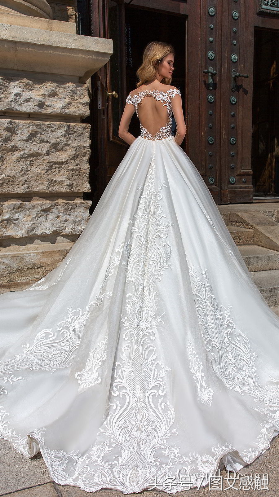 水晶设计2018婚纱“皇家花园”及高级定制新娘礼服