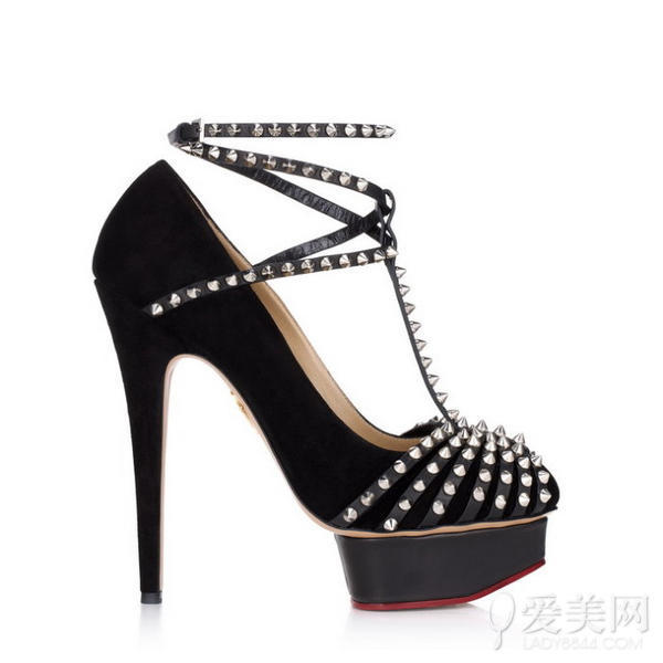 新鞋后跟磨脚怎么处理,新鞋后脚跟磨脚怎么办