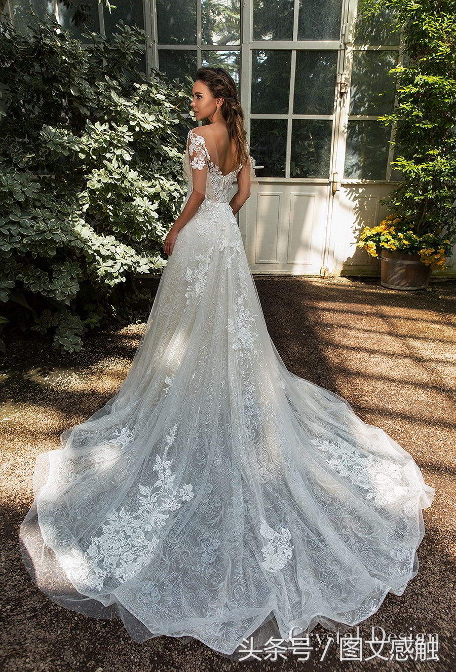 水晶设计2018婚纱“皇家花园”及高级定制新娘礼服