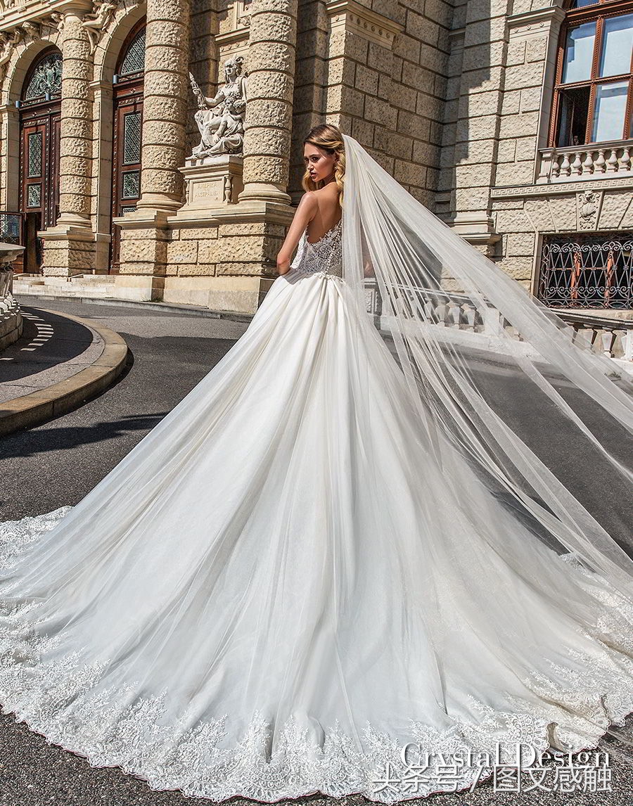 水晶设计2018婚纱“皇家花园”及高级定制新娘礼服