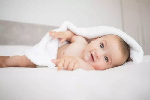 新生儿反复红屁股怎么办,过敏体质宝宝反复红屁股