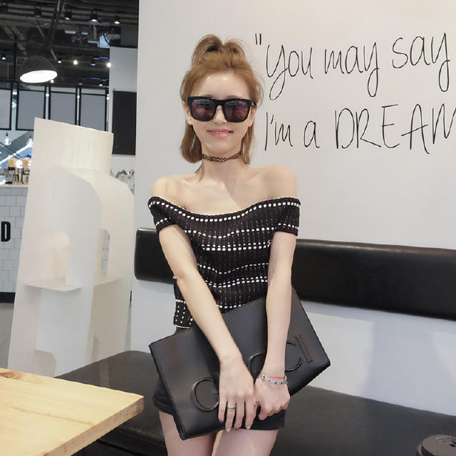 单一穿搭,混搭就是随意搭配服装