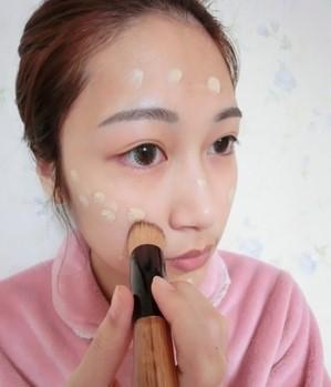 惊！BB霜的正确用法，大部分人都涂错了“误伤”你的脸！