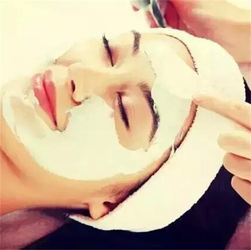 护肤敷面膜提示,敷完面膜到底要不要洗脸呢