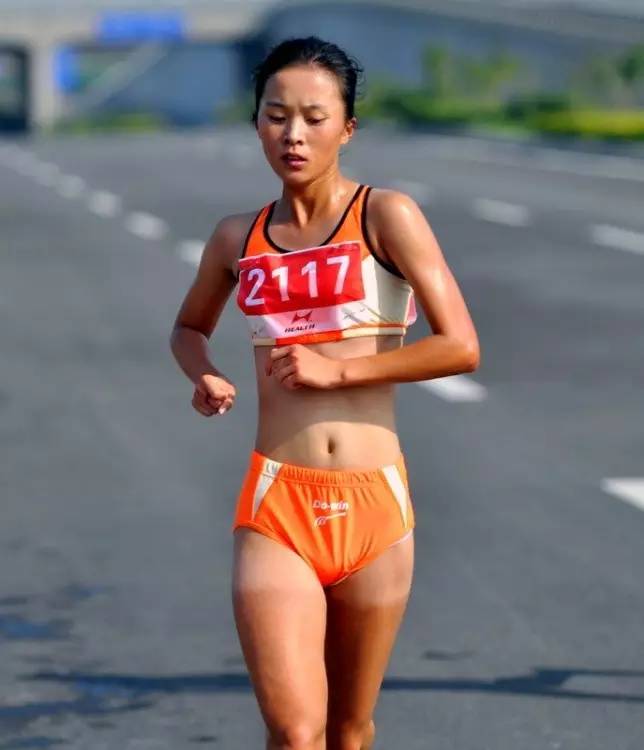 跑步要用胯奔跑,跑步不会用屁股发力