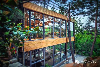 一家惊艳国牌度假界、一家美翻华北民宿圈，两种体验，看见最妩媚的青岛