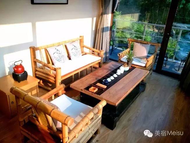 一家惊艳国牌度假界、一家美翻华北民宿圈，两种体验，看见最妩媚的青岛