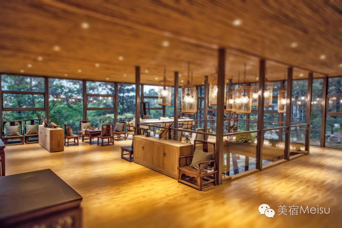 一家惊艳国牌度假界、一家美翻华北民宿圈，两种体验，看见最妩媚的青岛