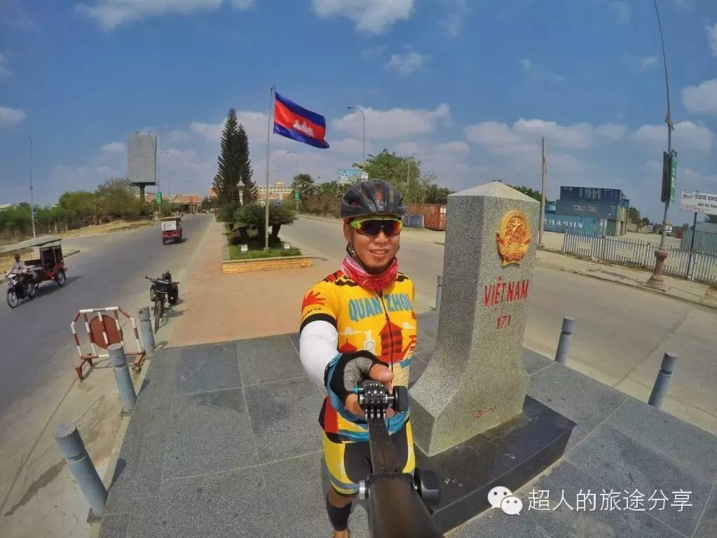 越南胡志明奥黛店,在胡志明街头偶遇穿奥黛的美女