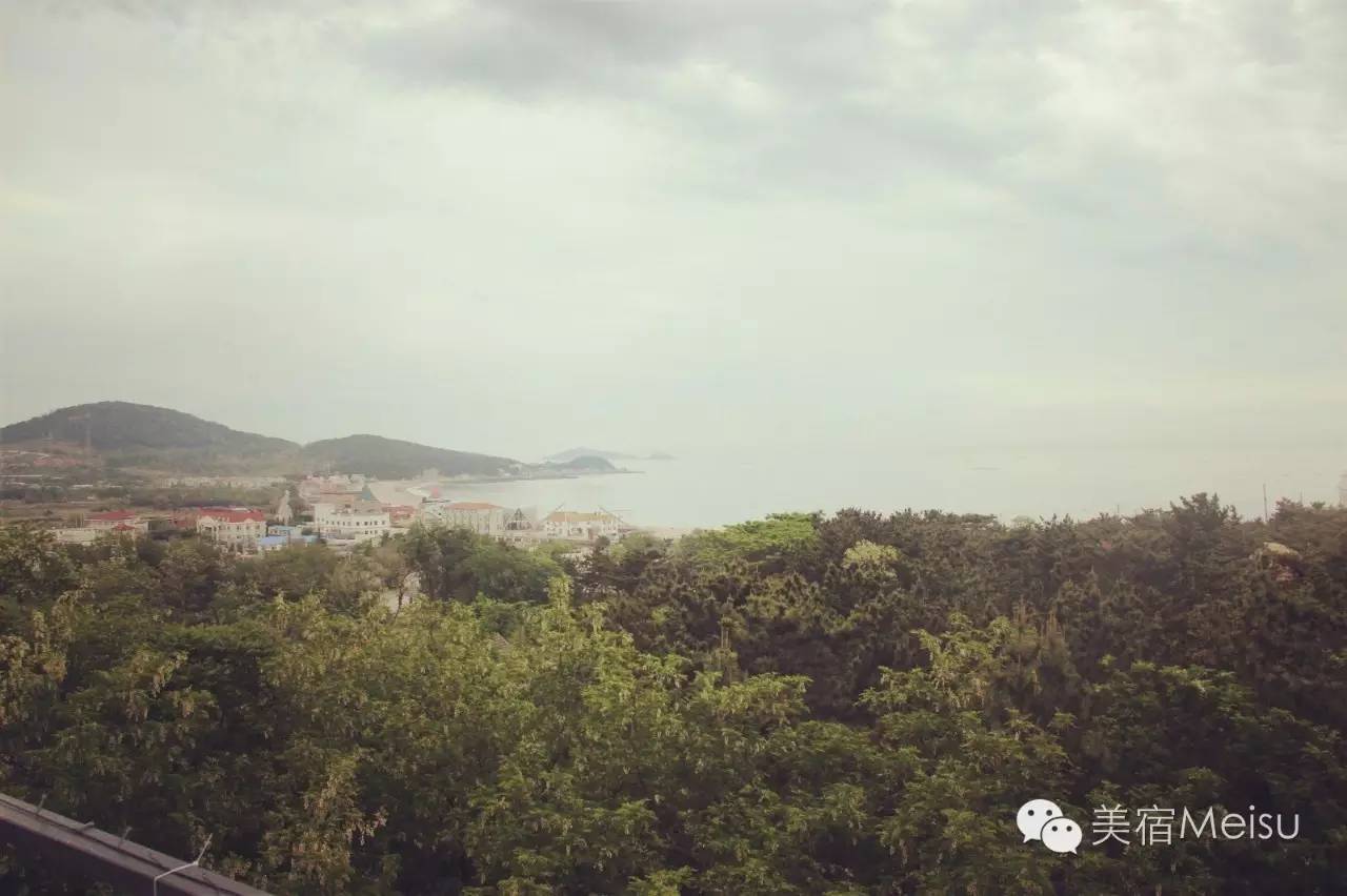 一家惊艳国牌度假界、一家美翻华北民宿圈，两种体验，看见最妩媚的青岛