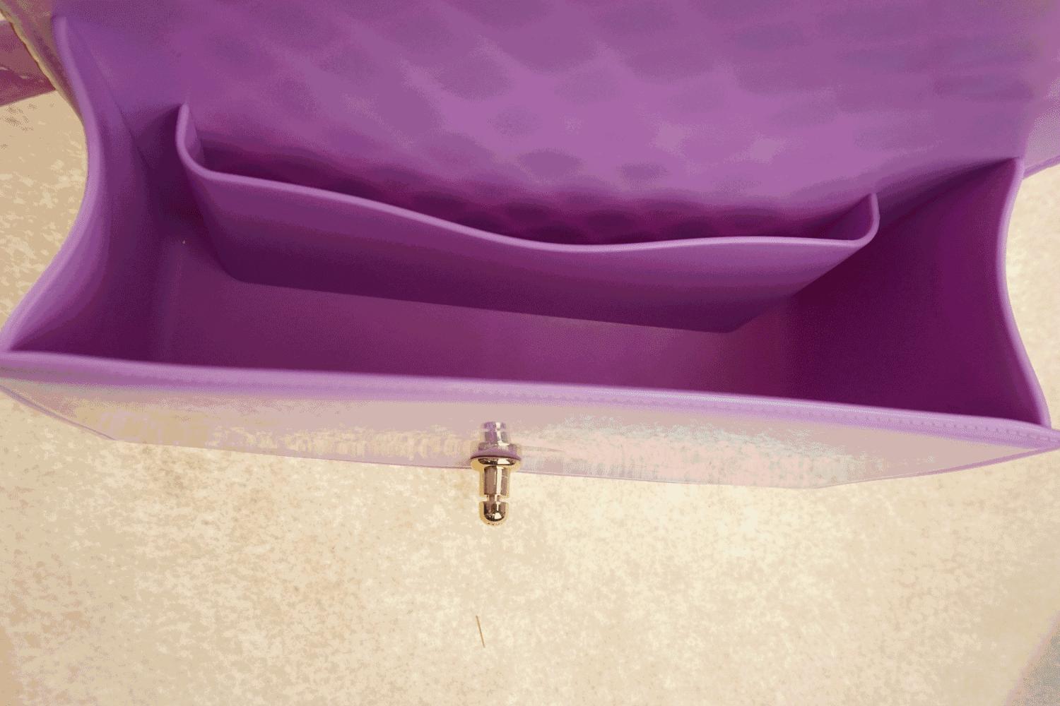 适合夏天背的通勤包百搭,天热背什么材质的包