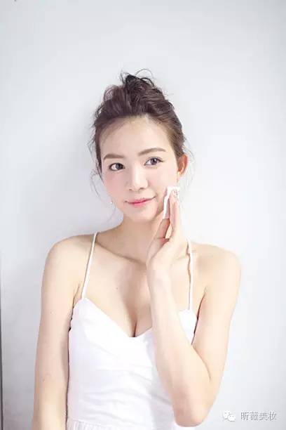 做通体雪白小公主！阳光~我不怕你！