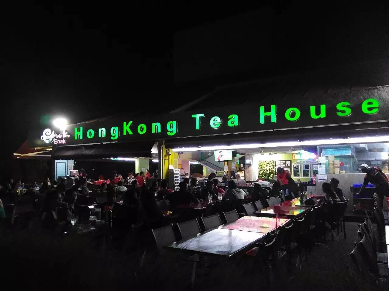 跑出一腿痱子热到炸裂！就这么铭记了新加坡日落马拉松的最美日出