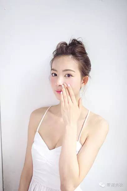 做通体雪白小公主！阳光~我不怕你！