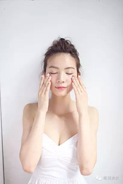 做通体雪白小公主！阳光~我不怕你！