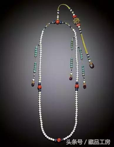 朝珠108颗，为什么要用彩珠相间？