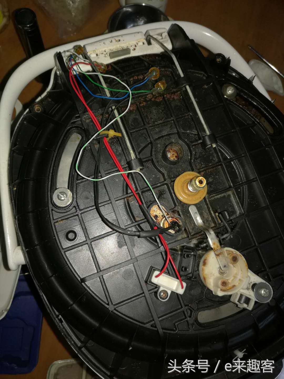 苏泊尔电压力锅e0故障排除图解,苏泊尔电压力锅e0故障解决方法