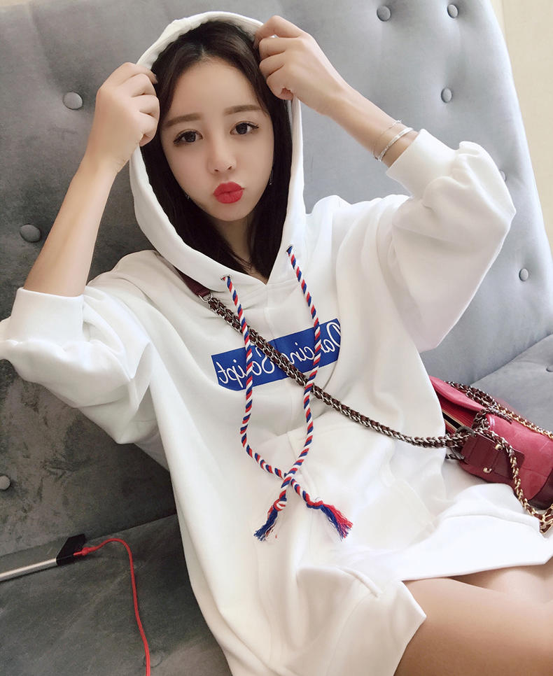 卫衣绳子两根搭在一起,卫衣两根绳子太长