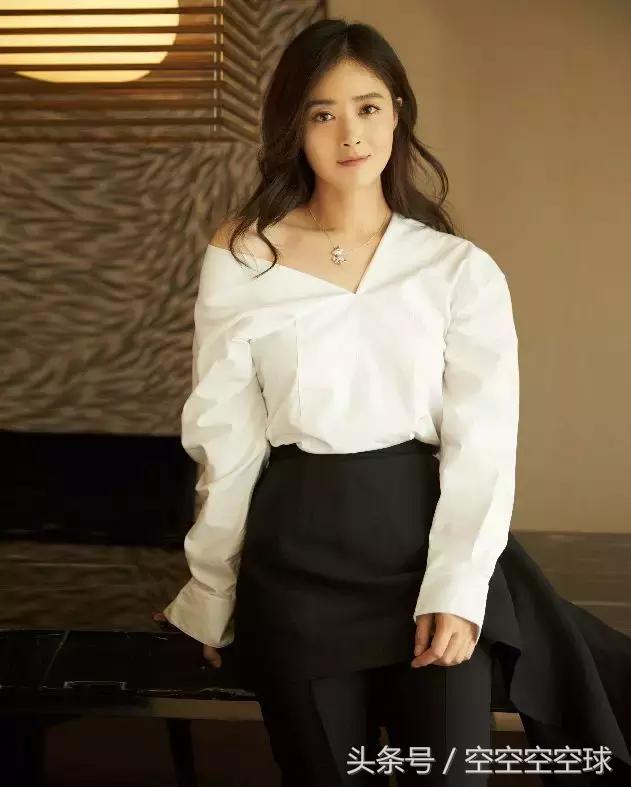 肩宽胸小腰细如何穿衣服,胸小肩宽腿短咋穿