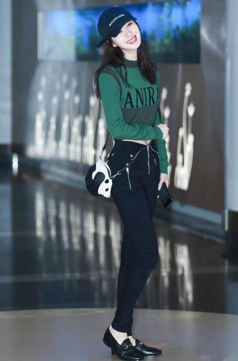 李菲儿红毯大秀a4腰,李菲儿露脐装秀