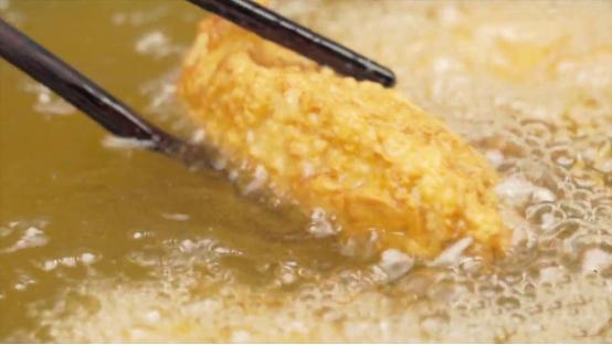 酥香脆皮鸡翅的做法视频,怎么做又香又脆的鸡翅呢