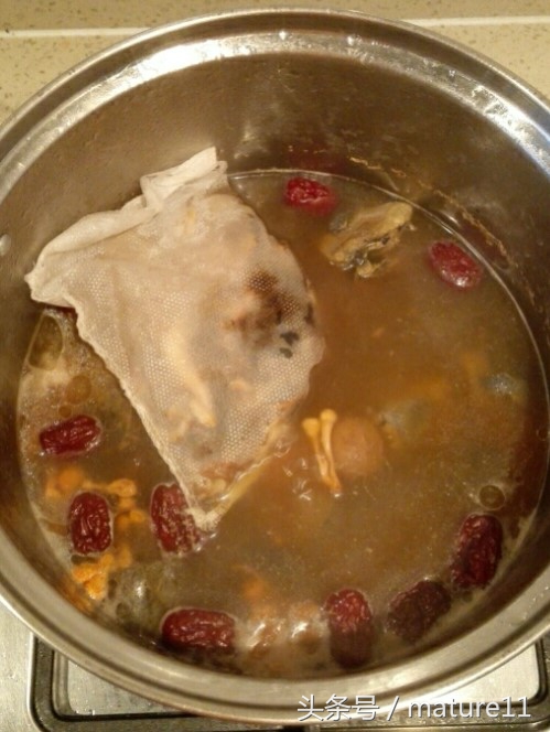 夏季喝了皮肤气色越来越好的汤,女人必喝的一碗补水养颜汤