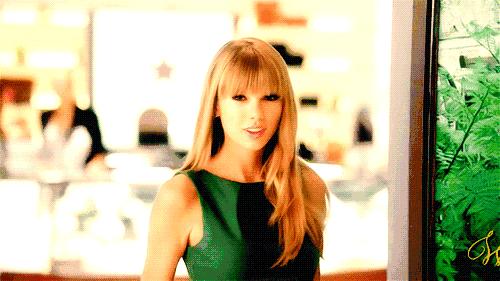 肩宽胸小腰细如何穿衣服,胸小肩宽腿短咋穿