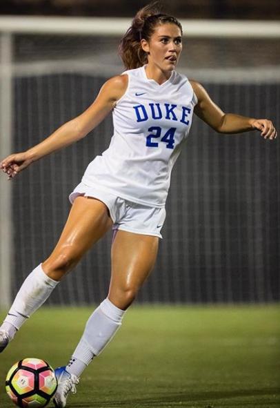 美国姑娘的真情自白：我身材有啥好看的？看我踢球吧！