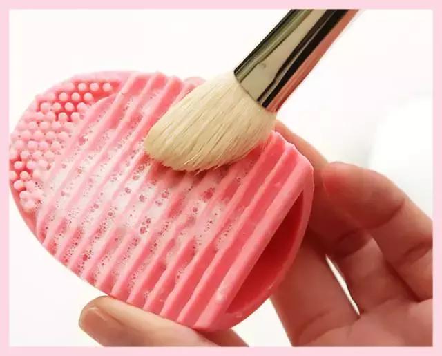 手把手教你清洗化妆刷,手把手教你刷睫毛化妆上热门