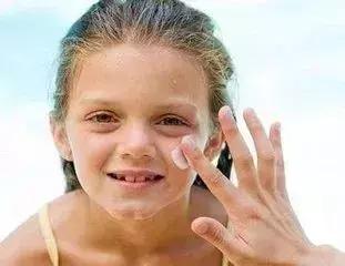 美妆店的cpb隔离霜是真的吗,美妆店用的隔离