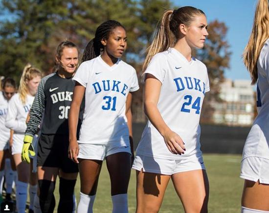 美国姑娘的真情自白：我身材有啥好看的？看我踢球吧！