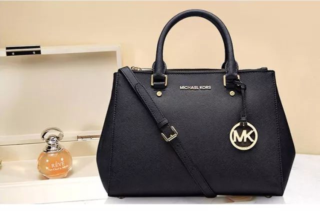 mk的包包都很重吗,mk的包包值得买吗