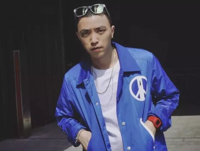 陈冠希卡西欧全黑,陈冠希戴卡西欧的手表