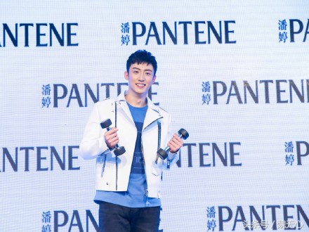 鹿晗代言海飞丝图片,鹿晗黄景瑜合作