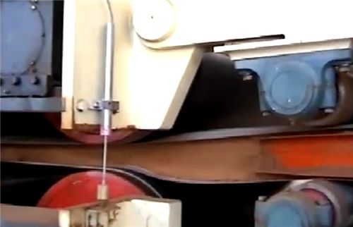 爱格板材是颗粒板吗,露水河康养板和爱格板的区别