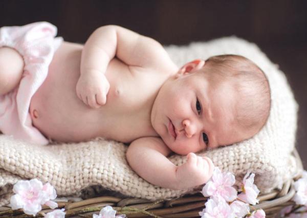 孩子体内缺什么会爱哭,宝宝体内缺什么会笨