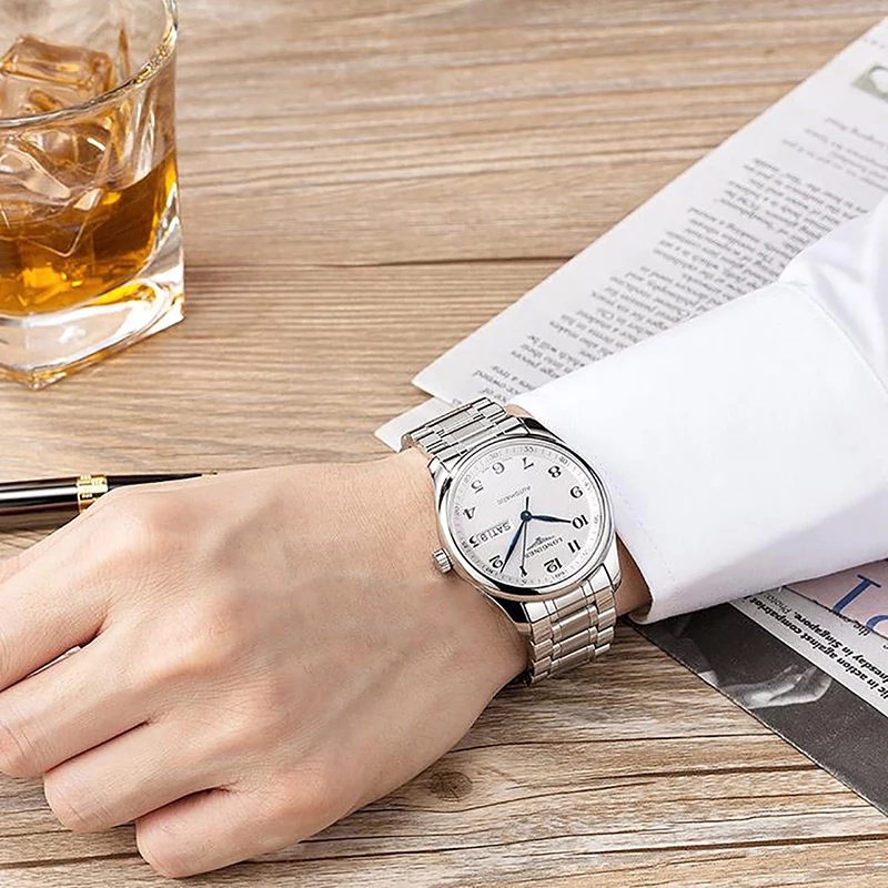 浪琴十针月相,浪琴心月在浪琴系列里什么档次