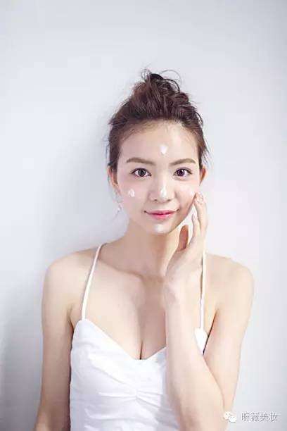 做通体雪白小公主！阳光~我不怕你！