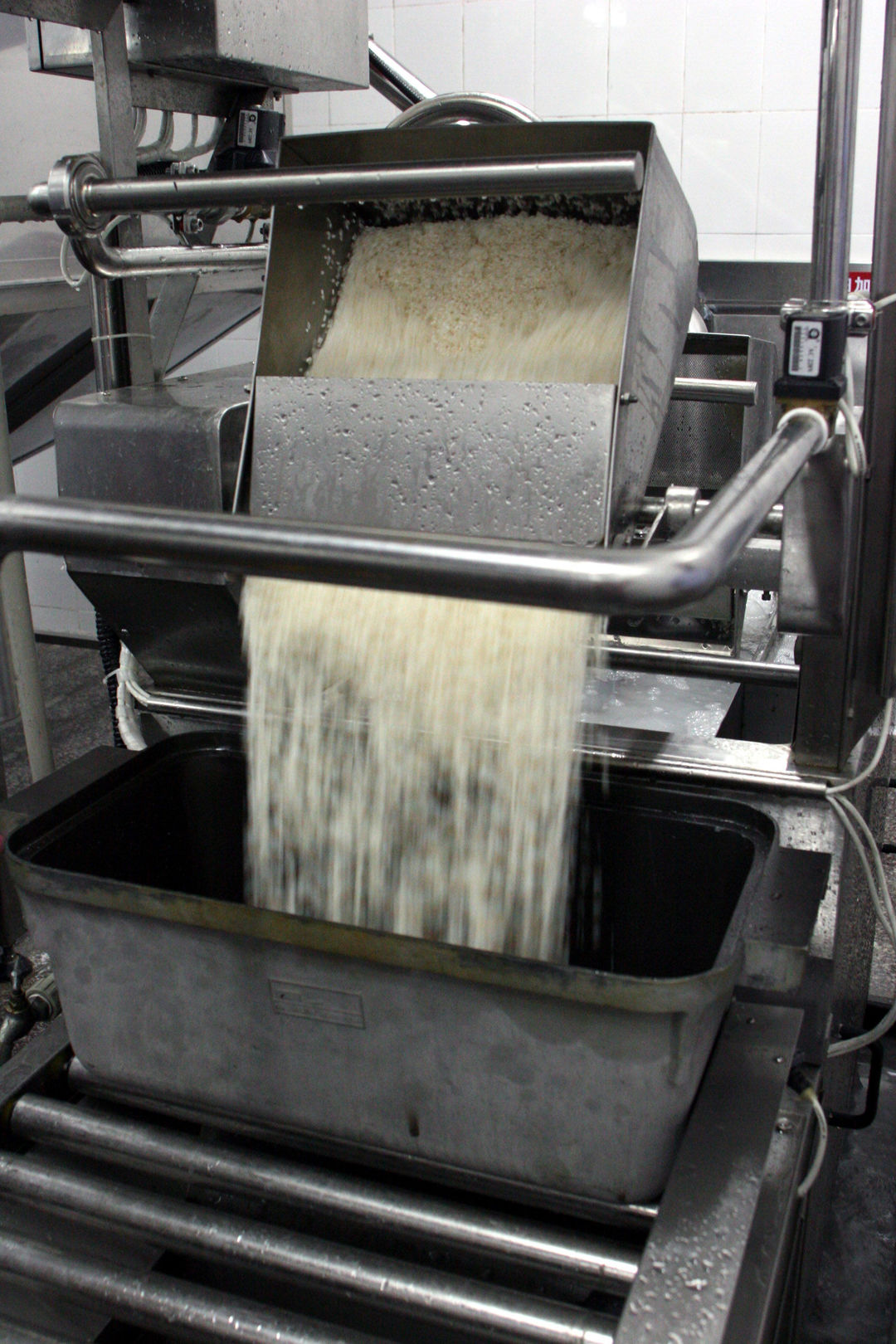 丽华快餐规定多长时间送达,丽华快餐日配送量