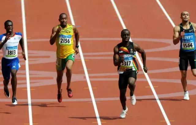 业余选手跑马拉松需要穿竞速鞋吗,业余跑者可以穿钉鞋