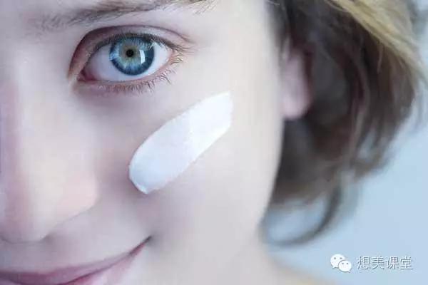 同样的眼霜可以早晚吗,同一款眼霜可以连续用多久