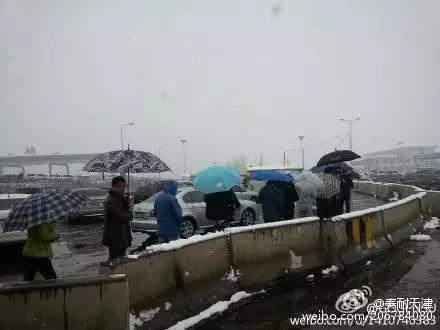 不用跑大厅网上就可以申报了,手机上怎么办理进京证