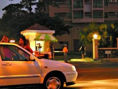 她叫静静女生版,她叫静静原唱完整版