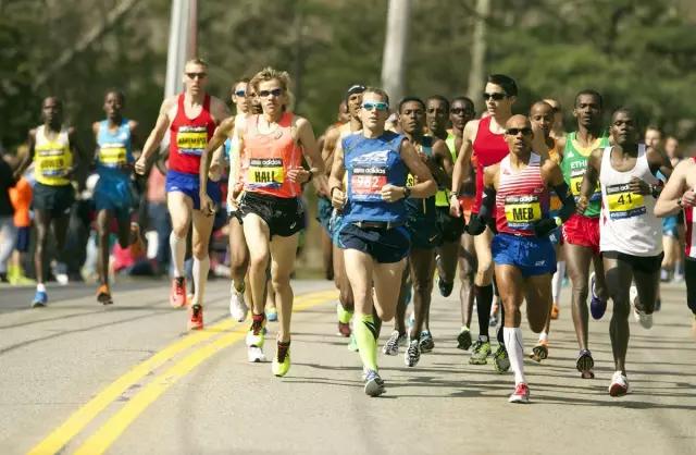 业余选手跑马拉松需要穿竞速鞋吗,业余跑者可以穿钉鞋