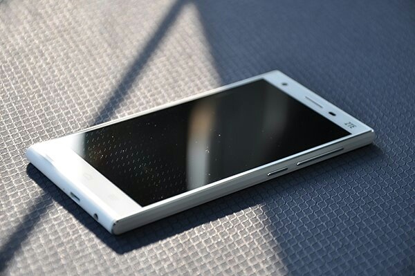 中兴目前最值得入手的手机,中兴最新款高端手机价格