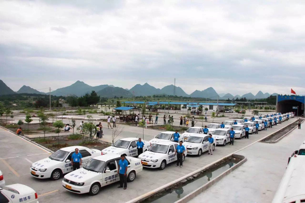 恭贺：自全国驾校校长分享交流会以来全国48家驾校启用军博软件