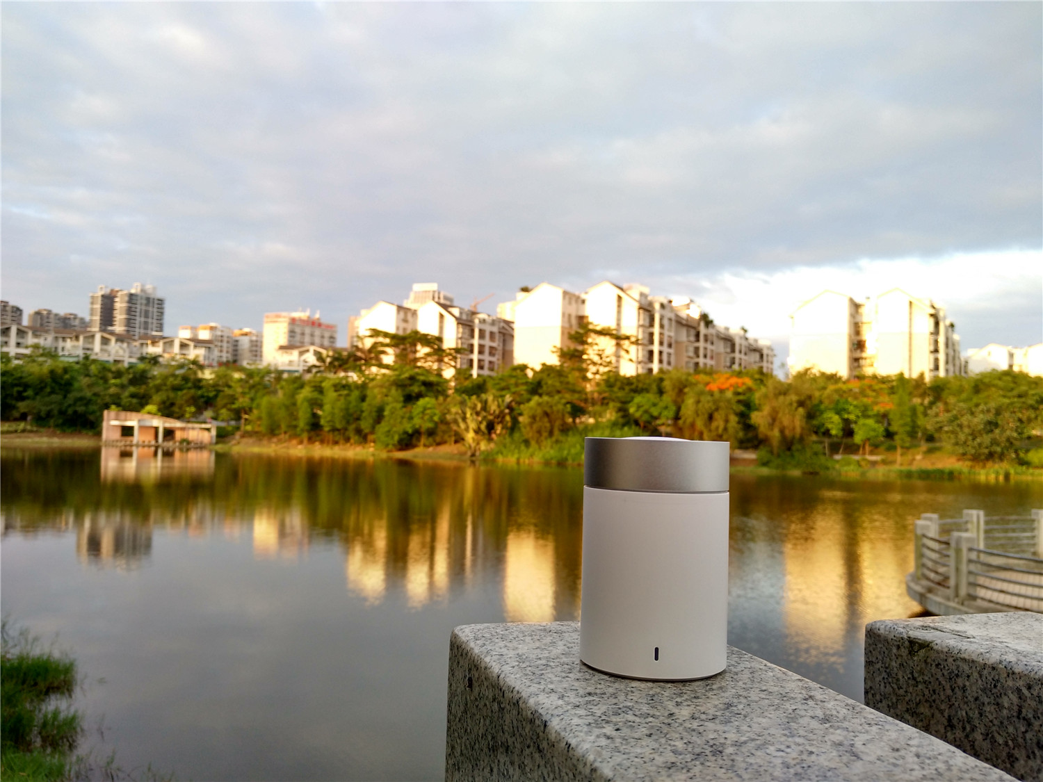 升级版小米随身蓝牙音箱,小米方盒子蓝牙音箱2和小钢炮