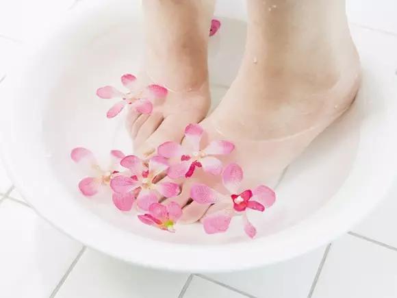 必修课｜孕期双脚“不堪重负”？学会这5招脚部更舒适