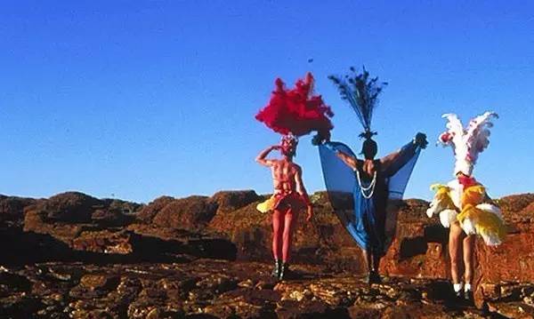 爱丽丝梦游仙境唯美风景,爱丽丝梦游仙境超美场景